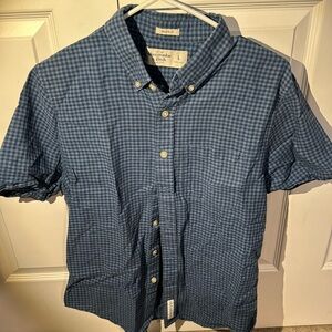 Abercrombie Men’s L Muscle Fit Shirt